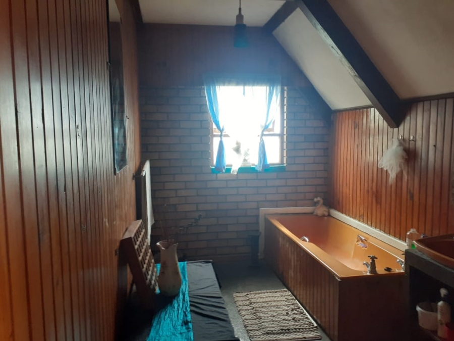 6 Bedroom Property for Sale in Algoa Park Eastern Cape